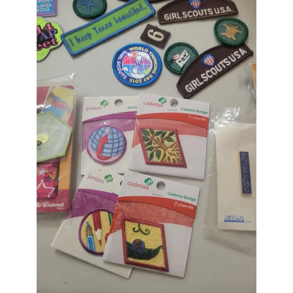 Mixed lot Vtg to New Girls Scout Patches badges accessories